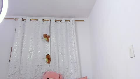 Lori Evans online show from April 6, 4:43 am