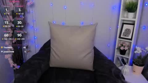 Lori online show from February 28, 3:43 am