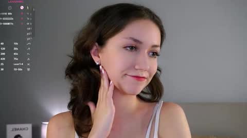 Naomi online show from November 23, 9:35 pm