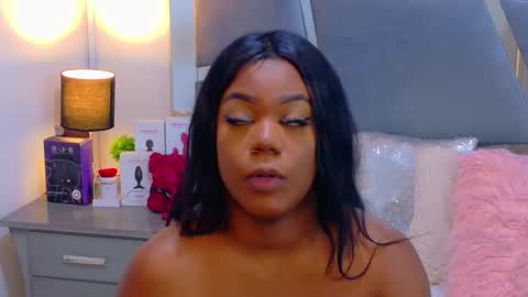 lorraine_johnson online show from June 11, 4:27 pm