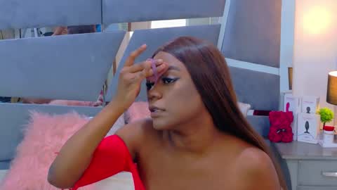 lorraine_johnson online show from April 13, 7:18 pm