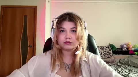 Stasha online show from June 17, 8:41 am