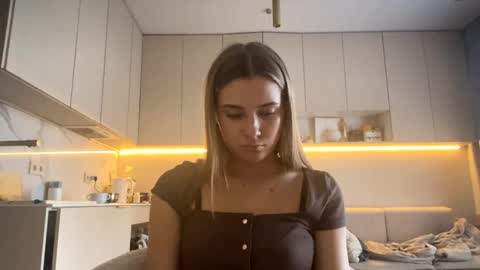Bella online show from June 5, 1:27 pm