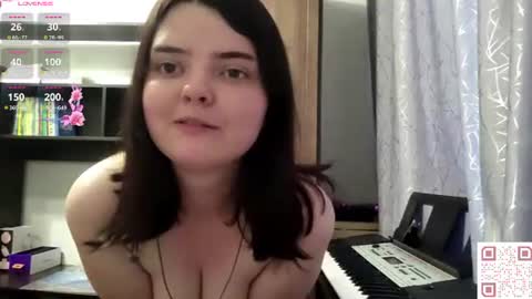 Esma online show from June 9, 11:43 am