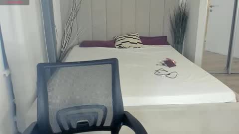 louie_evans online show from October 21, 9:07 pm