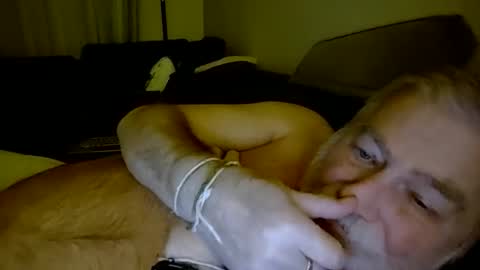 louis_chokdee online show from October 11, 6:55 pm