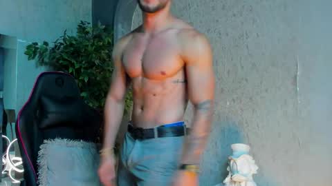 Louis online show from December 1, 11:36 pm