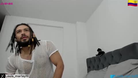 louis_marley_ online show from April 9, 5:51 pm