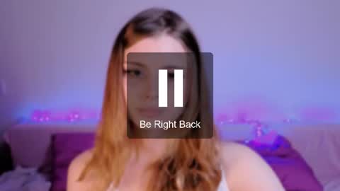 LouiseKane online show from August 1, 5:14 pm