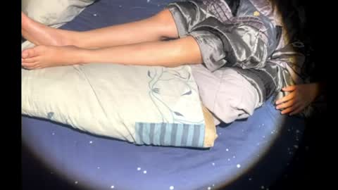 louisepadalang online show from April 8, 3:15 pm