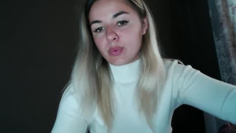 Snapshot of love_dom_meg chatting on October 22, 10:29 am Megane online show from October 22, 10:29 am