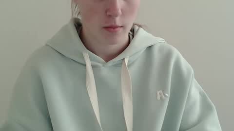 Vivian online show from November 19, 1:43 pm