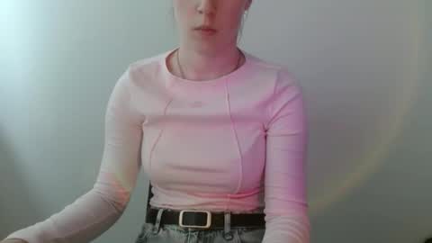 Vivian online show from February 25, 1:04 pm