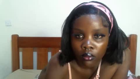 Lovebuggie online show from April 3, 6:42 am