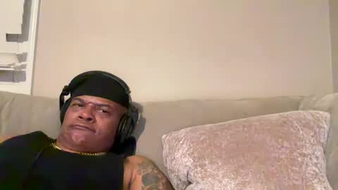 loved19 online show from April 11, 7:45 am