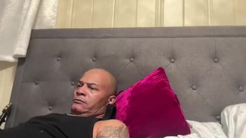 loved19 online show from December 3, 3:51 am