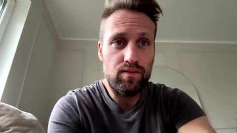 lovefuesse online show from November 17, 8:06 am