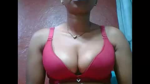 loveinlife750427 online show from September 16, 5:43 am