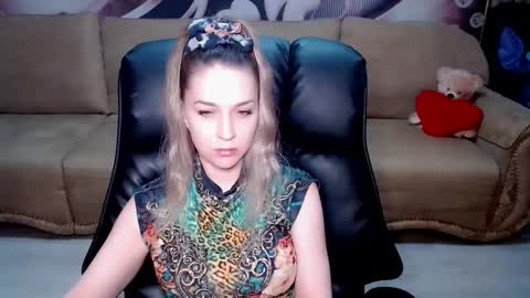 private open online show from March 15, 12:30 pm