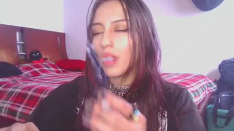 Tami online show from June 17, 5:18 pm