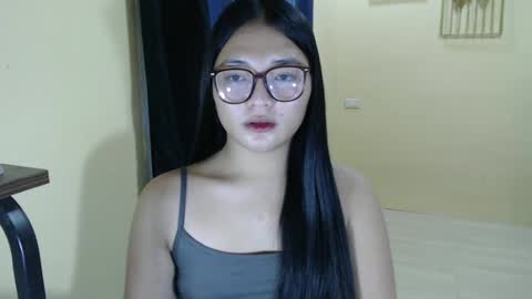 Lovely Laura online show from March 12, 5:57 am