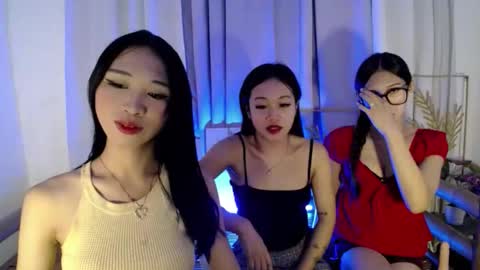 lovely_lianne online show from May 9, 11:05 am
