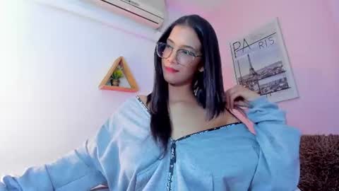 Olivia online show from July 15, 6:01 pm