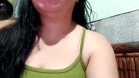 lovely_orchid online show from December 8, 8:30 am