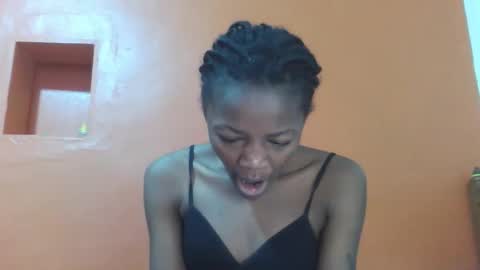 Snapshot of lovely_yvonne chatting on October 15, 1:12 pm Lovely yvonne online show from October 15, 1:12 pm
