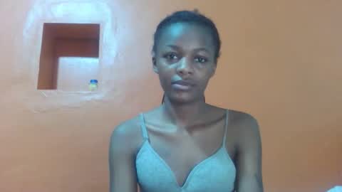 Snapshot of lovely_yvonne chatting on October 17, 7:07 pm Lovely yvonne online show from October 17, 7:07 pm