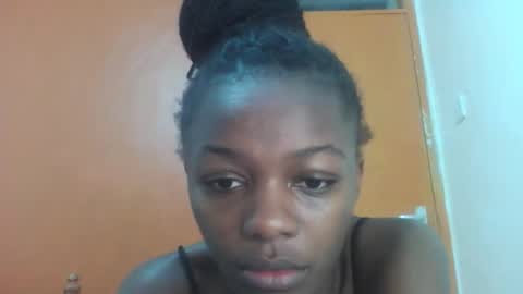 Snapshot of lovely_yvonne chatting on October 6, 8:48 pm Lovely yvonne online show from October 6, 8:48 pm