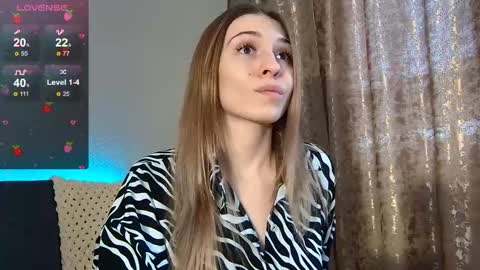Snapshot of lovelykatea chatting on February 25, 11:21 am Kate only online show from February 25, 11:21 am