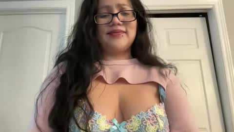 lovelykatiebabe online show from December 18, 5:30 pm