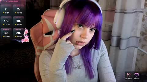 hristie online show from April 8, 10:57 pm