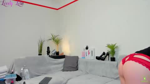 Lola online show from November 2, 11:27 pm