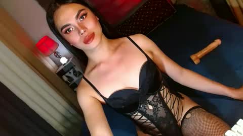 lovelymiss_shyna11 online show from October 29, 9:33 am
