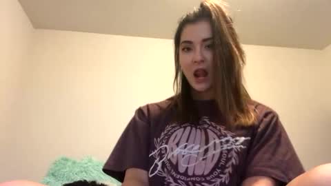 Queen Aria  online show from October 30, 7:58 pm