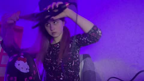 ELA online show from February 1, 7:55 pm