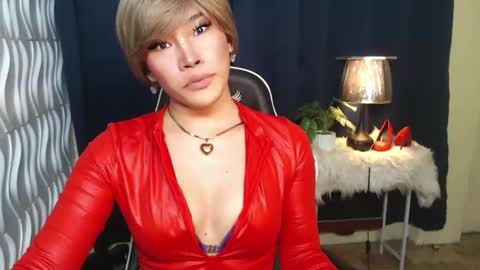 STWEET LINA online show from December 16, 6:25 pm