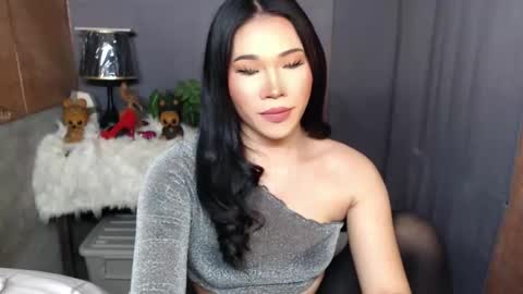 STWEET LINA online show from March 23, 1:49 pm