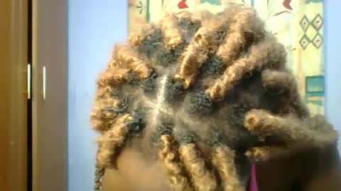 Hanna online show from April 19, 1:39 am