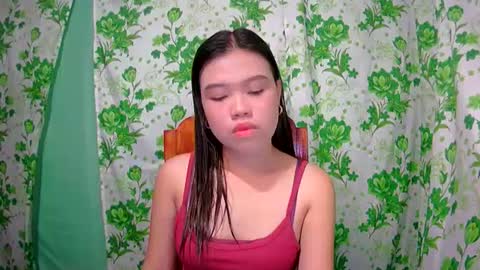 lovemae352295 online show from January 9, 6:17 am