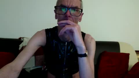 lovepvcearly50s online show from October 31, 8:09 pm