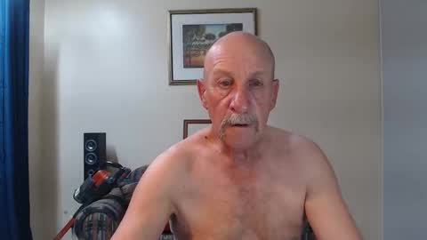 Snapshot of lovesblackazz chatting on September 19, 10:52 am Lovesblackazz online show from September 19, 10:52 am