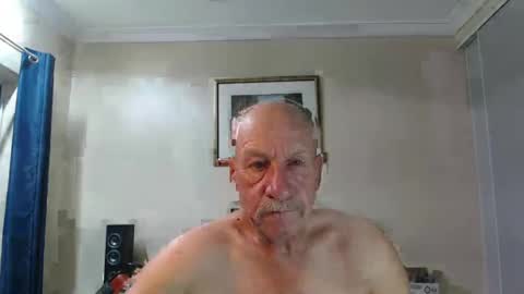 Snapshot of lovesblackazz chatting on February 10, 11:36 am Lovesblackazz online show from February 10, 11:36 am