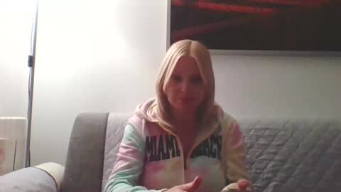 Marlyn online show from February 20, 9:06 pm