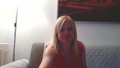 Marlyn online show from October 17, 10:58 pm