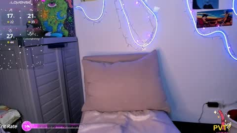 Snapshot of lovexxxdanna chatting on February 25, 6:36 am Danna online show from February 25, 6:36 am