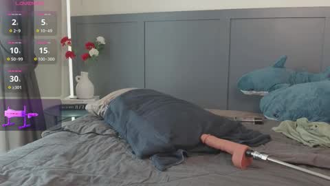 loveypikachu online show from October 20, 4:28 am