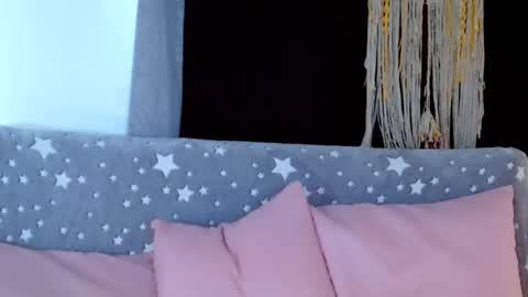 Snapshot of loving__lily chatting on February 10, 7:07 pm loving  online show from February 10, 7:07 pm